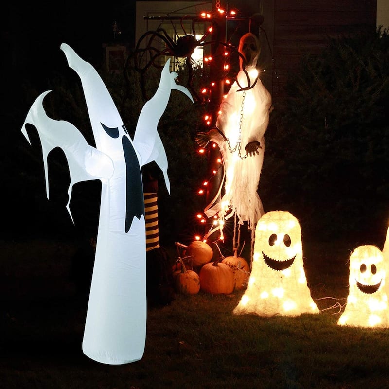 HOMCOM 6' Creepy Ghost Inflatable Halloween Decoration