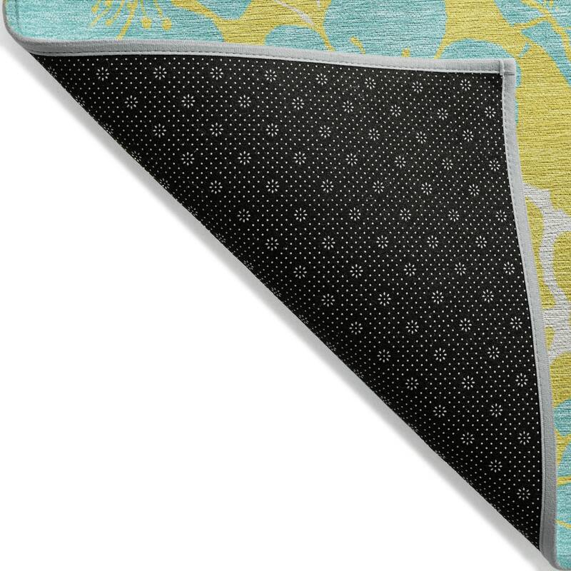 HomeRoots Floral Transitional Rectangle Outdoor Rug