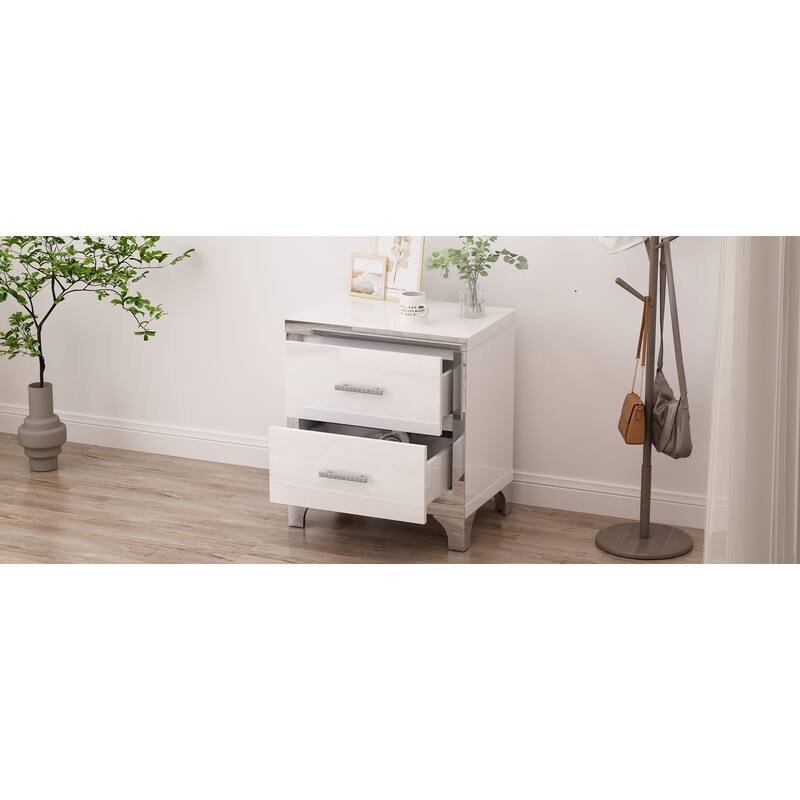 Elegant High Gloss Nightstand With Metal Handle, Mirrored Bedside Table With 2 Drawers