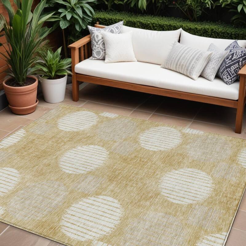 HomeRoots Geometric Transitional Rectangle Outdoor Rug - 10' X 14'