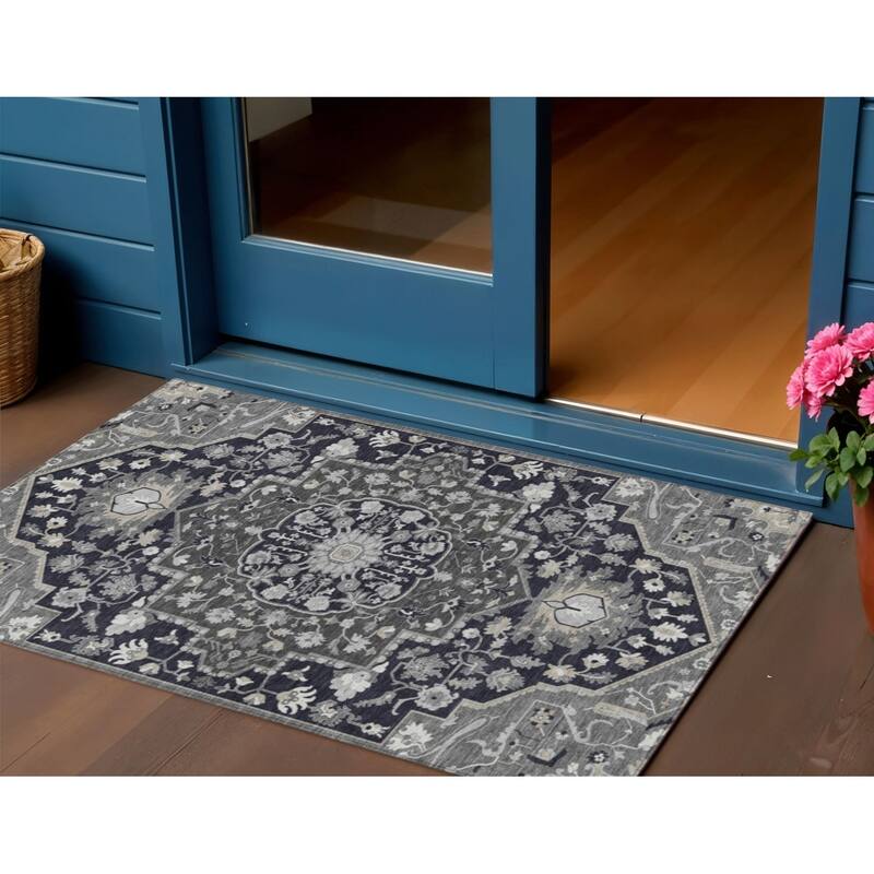 HomeRoots Oriental Traditional Rectangle Outdoor Rug - 3' x 5'