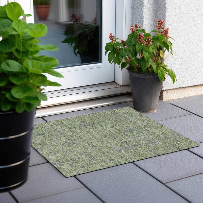Machine Washable Indoor/ Outdoor Traditional Persian Chantille Rug