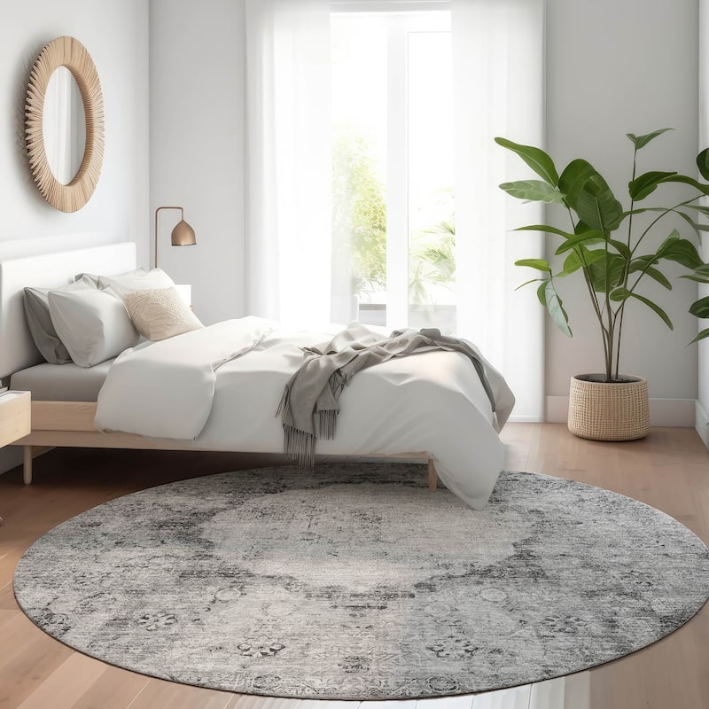 Machine Washable Indoor/ Outdoor Chantille Vintage Traditional Rug - Gray - 8' x 8'