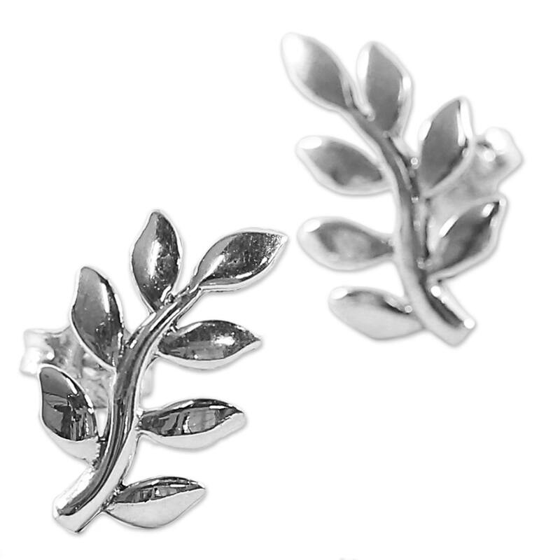NOVICA Sterling Silver 'Peaceful Leaves' Earrings - 0.6*0.4