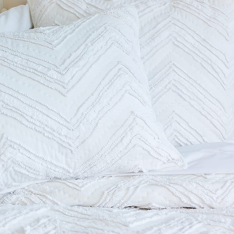 Candlewick Dove Quilt