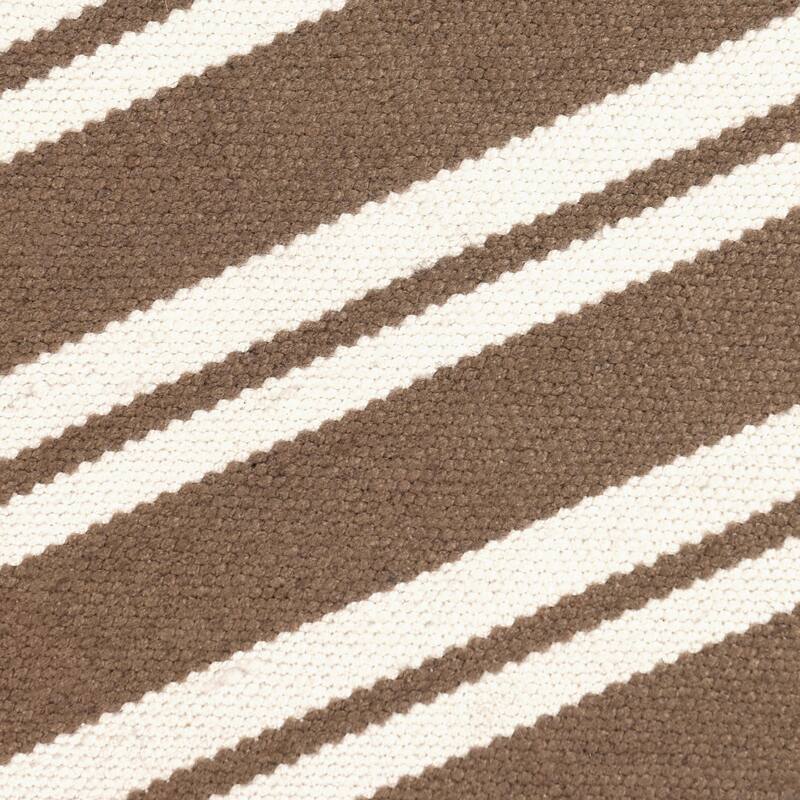 Villa by Classic Home Palma Hand Woven Performance Fabric Rug