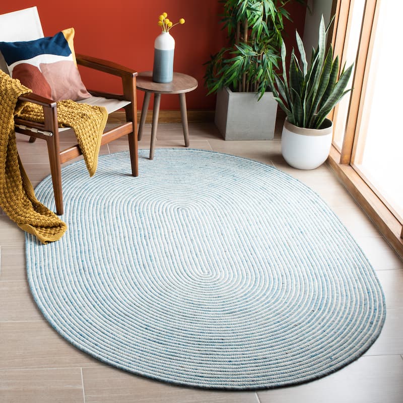SAFAVIEH, Handmade Braided Bahrie Wool Rug