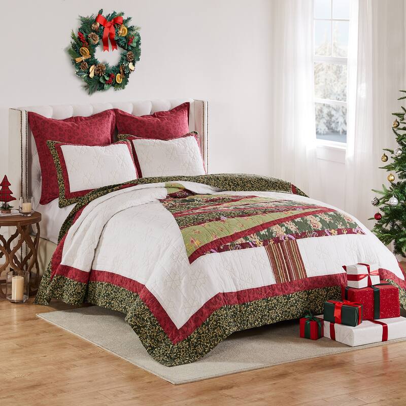 Greenland Home Fashions Christmas Tree Patchwork Cotton Quilt Set