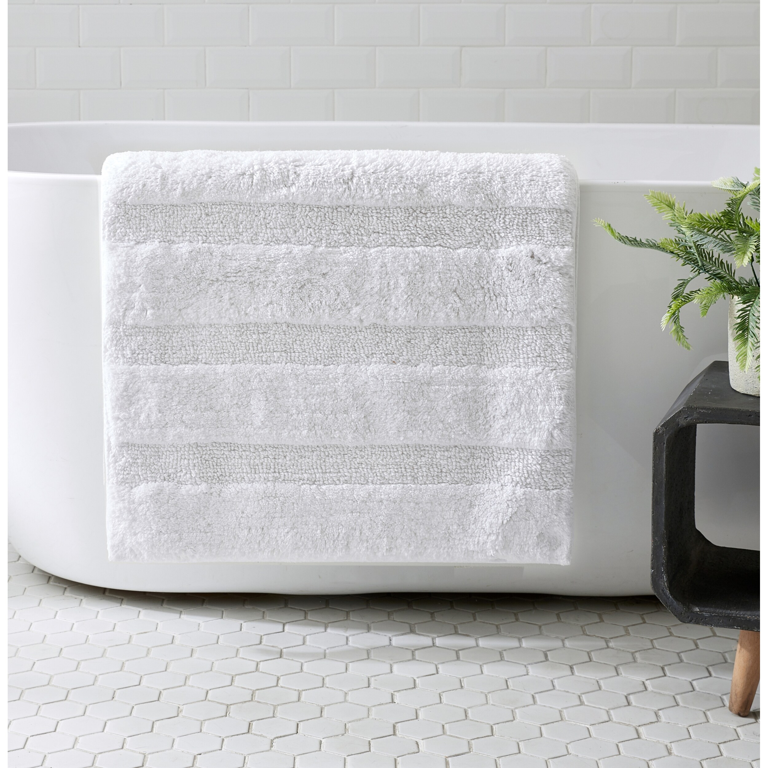 ED Ellen DeGeneres Manchester Solid Cotton Bath Runner Rug Bed
