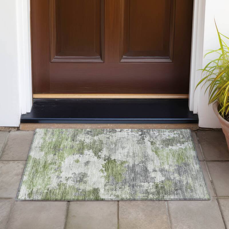 Machine Washable Indoor/Outdoor Abstract Blend Chantille Rug - Olive - 1'8" x 2'6"