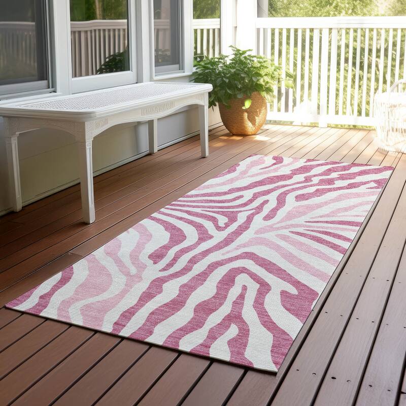 Machine Washable Indoor/ Outdoor Modern Prints Chantille Rug - Pink - 2'3" x 7'6"