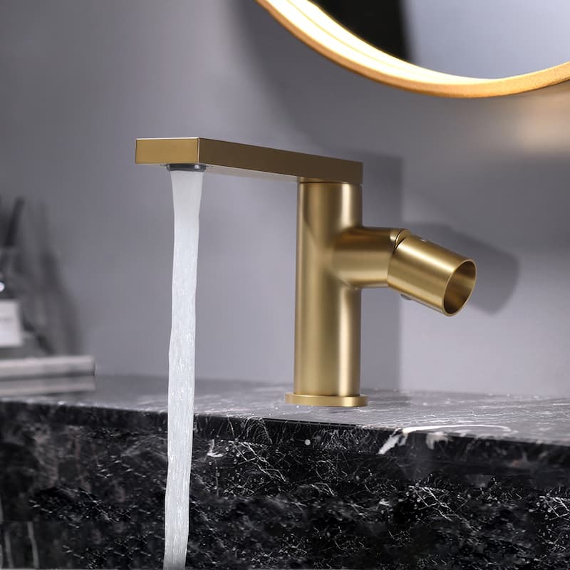 5.24''H Single Hole Bathroom Basin Faucet Single Handle in Black / Gold