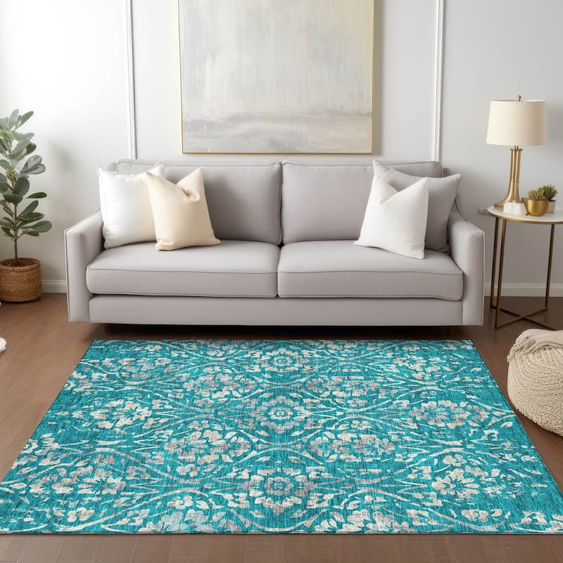 Machine Washable Indoor/ Outdoor Chantille Traditional Distressed Rug