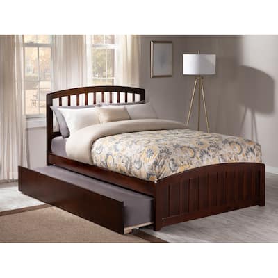 Richmond Full Bed with Footboard and Twin Trundle Bed in Walnut