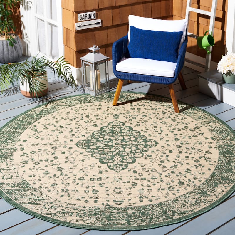 SAFAVIEH Courtyard Hanneke Indoor/ Outdoor Waterproof Patio Backyard Rug