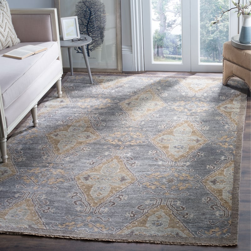 SAFAVIEH Hand-knotted Izmir Gerdineke Traditional Oriental Wool Rug - 6' x 9' - Charcoal/Taupe