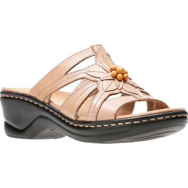 Clarks Women's Lexi Myrtle Sand Leather Clarks Women's Lexi Myrtle Sand Leather