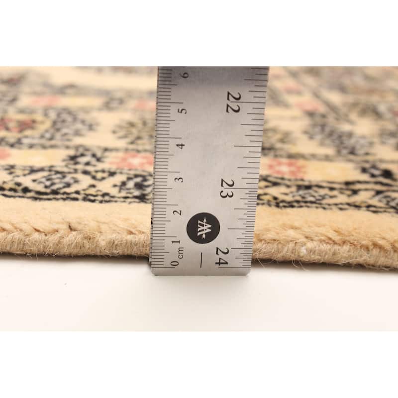 ECARPETGALLERY Hand-knotted Peshawar Bokhara Beige Wool Rug - 4'8 x 6'9