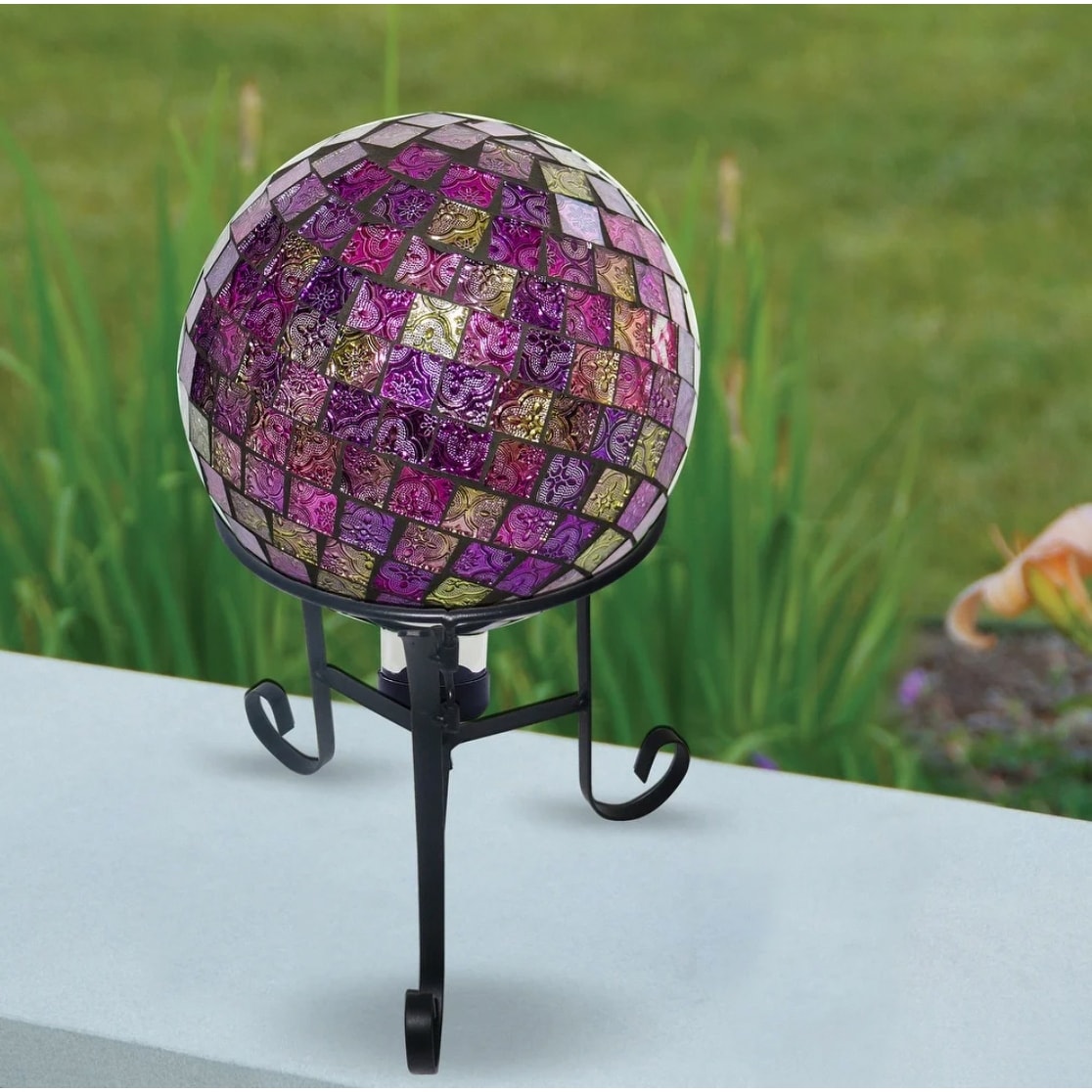 Alpine Corporation 10" Tall Indoor/Outdoor Glass Gazing Globe Metal Stand, Black