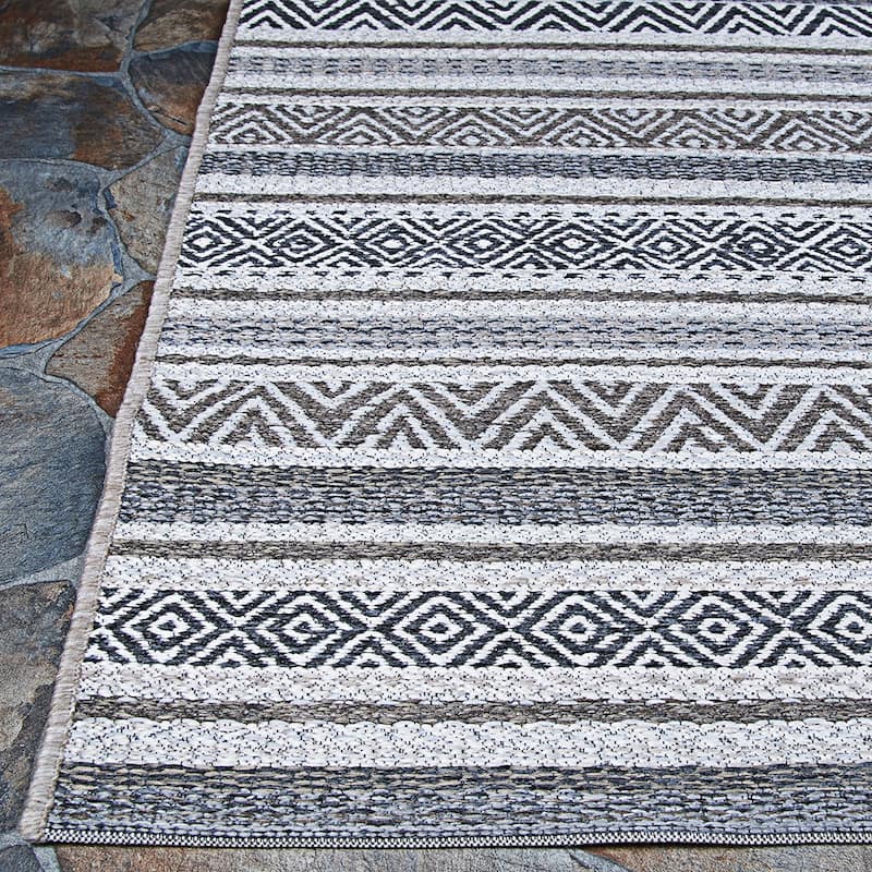 Porch & Den Casilda Indoor/ Outdoor Area Rug