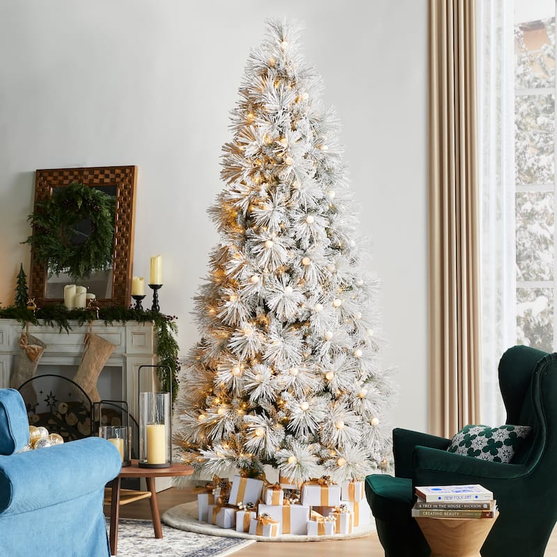 Glitzhome 7.5FT/9FT Pre-Lit Flocked Snowy Full Pine Artificial Christmas Tree with Warm White Globe Lights & Foot Switch - 9ft