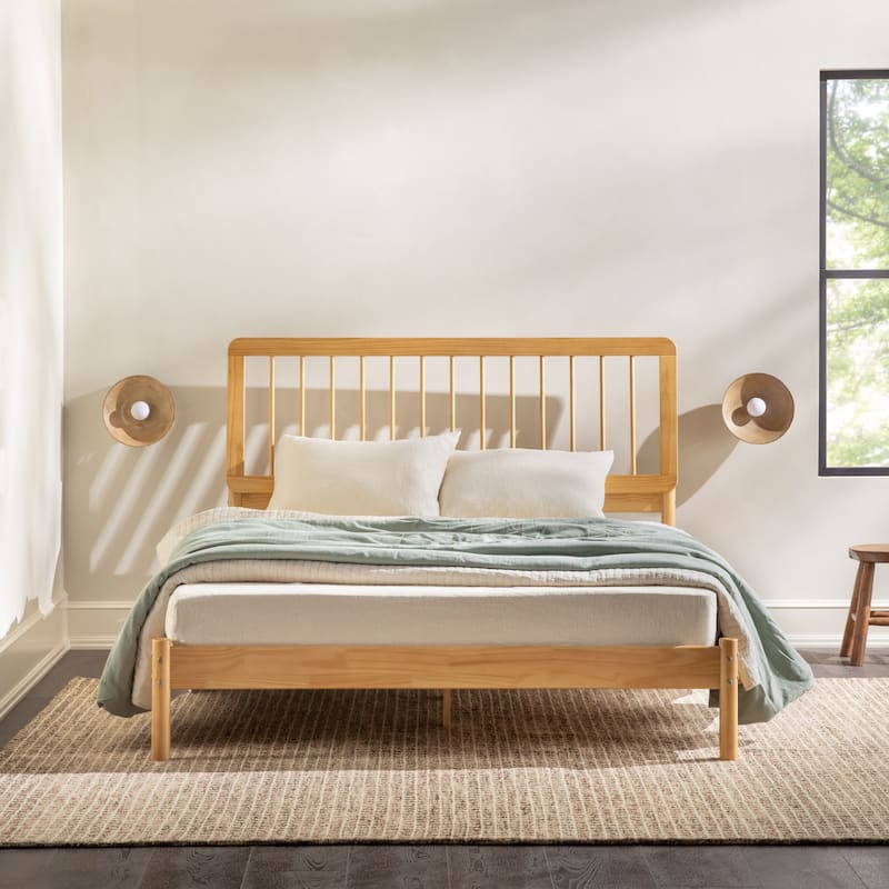 Mid-Century Modern Solid Wood Queen Spindle Bed in Natural Pine
