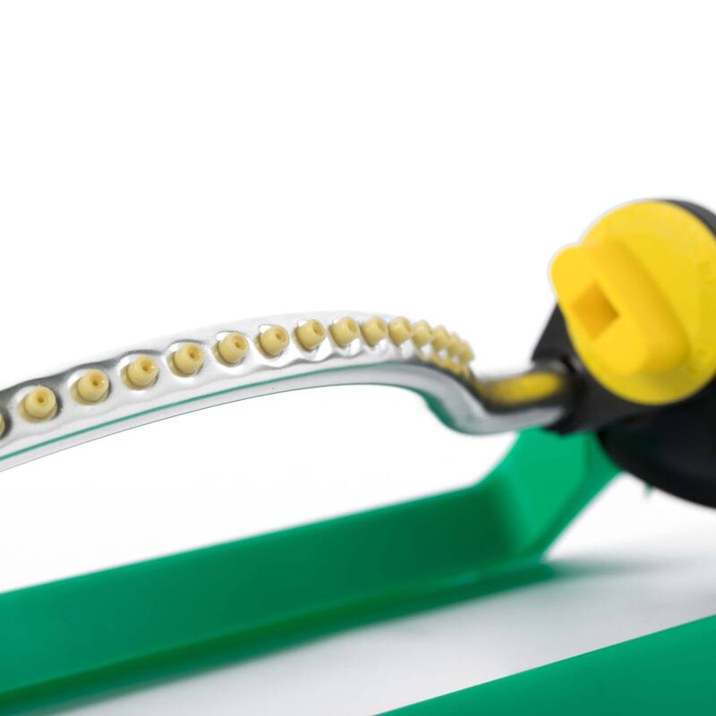 Oscillating Water Sprinkler With 18 Nozzle Jets