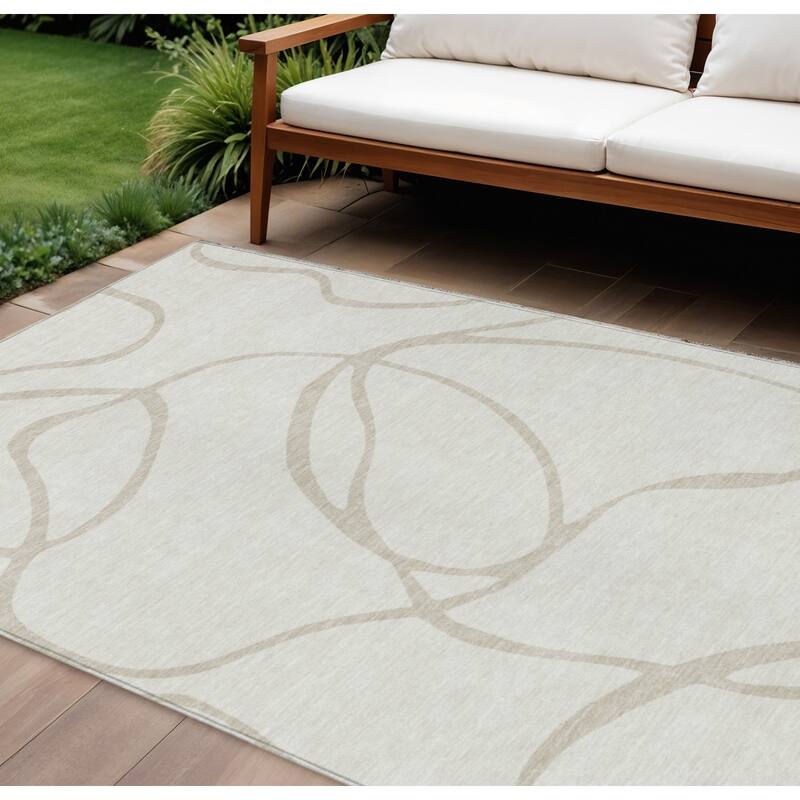 HomeRoots Abstract Transitional Rectangle Outdoor Rug - 8' X 10'