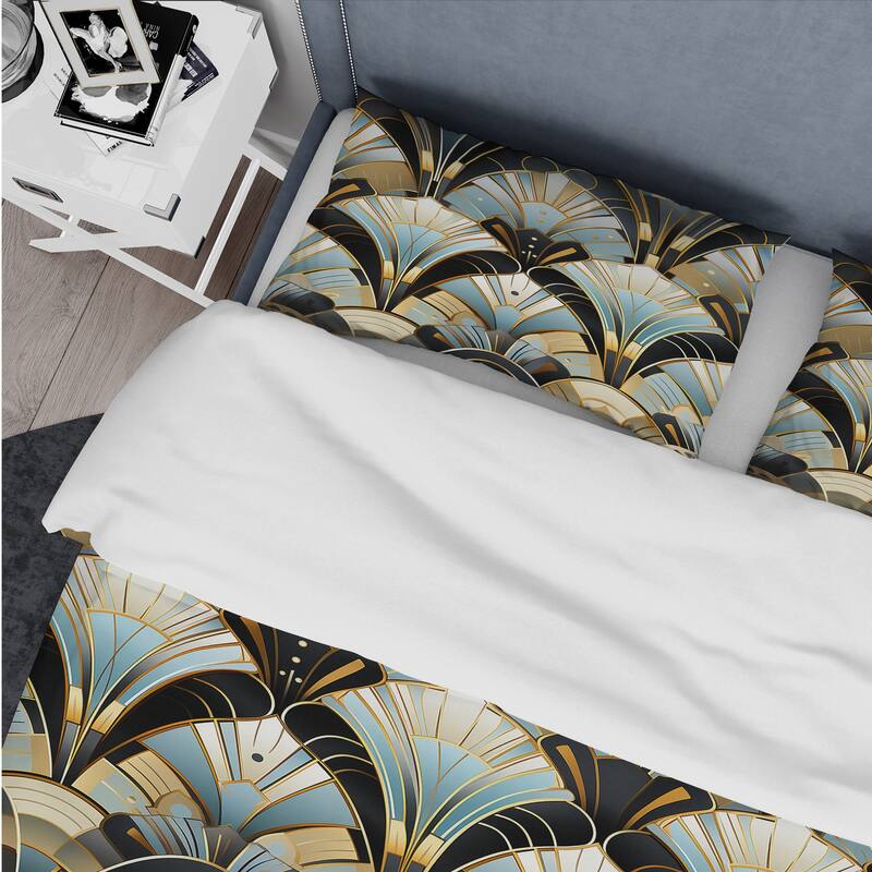Designart "1970S Blue And Gold Damask Art Deco I" Gold Damask Bedding Set With Shams