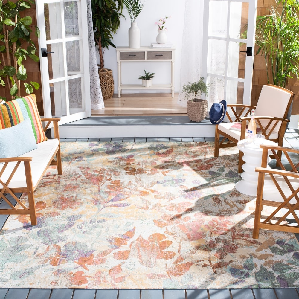SAFAVIEH Barbados Silvestra Floral Rug