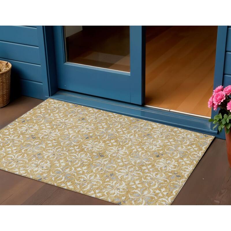 HomeRoots Floral Transitional Rectangle Outdoor Rug - 3' x 5'