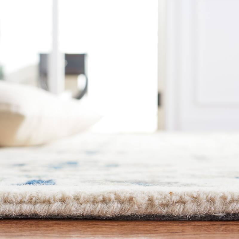 SAFAVIEH Handmade Aspen Nabiha Boho Wool Rug