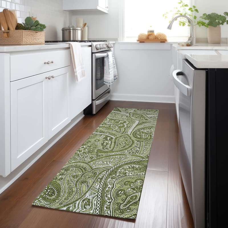 Machine Washable Indoor/ Outdoor Chantille Traditional Paisley Rug - Green - 2'3" x 7'6"