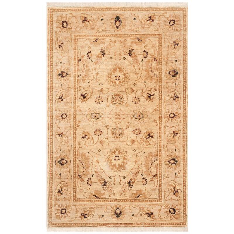SAFAVIEH Couture Hand-knotted Peshawar Sonsoles Traditional Oriental Wool Rug - 5' x 7' - Ivory/Caramel