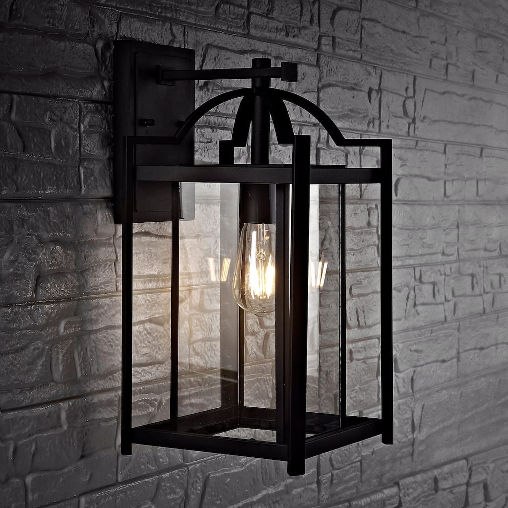 SAFAVIEH Mansooreh Outdoor Wall Lantern - 8.3"x9.5"x16.5" - 8.3" W x 9.5" D x 16.5" H - 8Wx10Dx17H