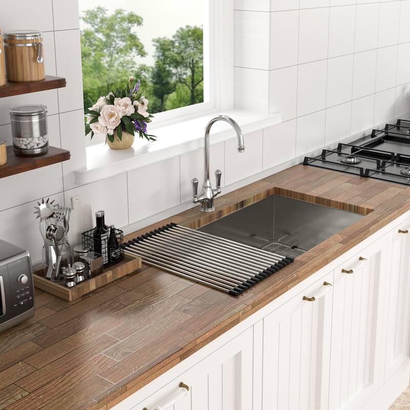 33 Inch 18 Gauge Undermount Stainless Steel Single Bowl Kitchen Sink