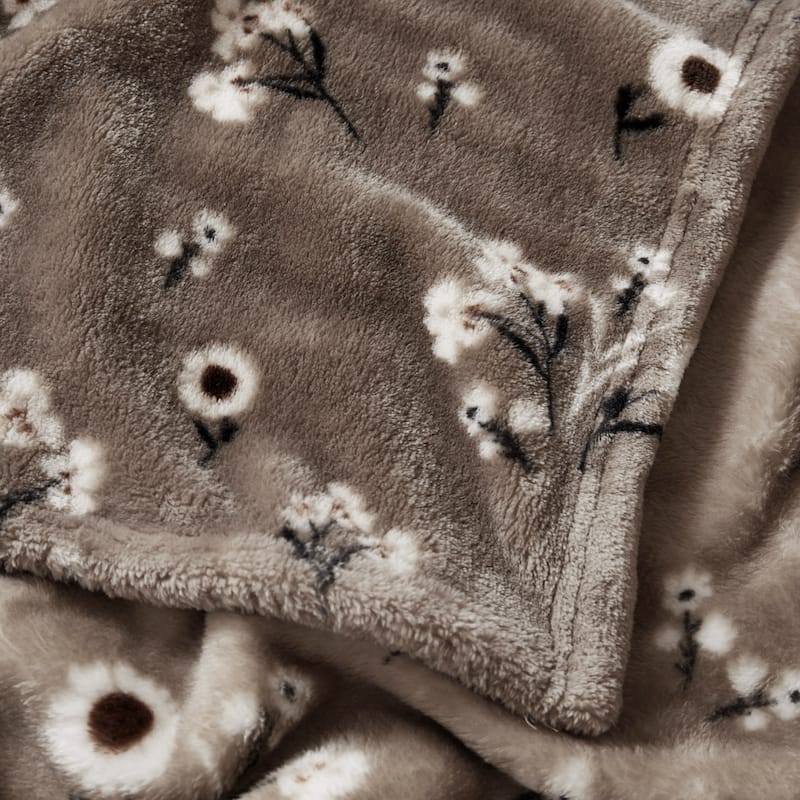 Lucky Brand Daisy Plush Throw Blanket