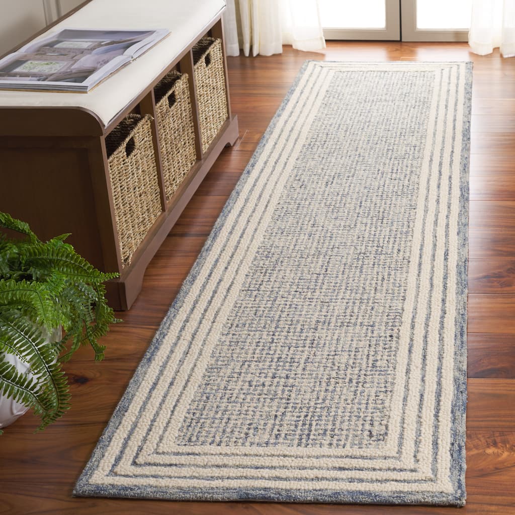 SAFAVIEH Handmade Ebony Dorith Border Wool Rug