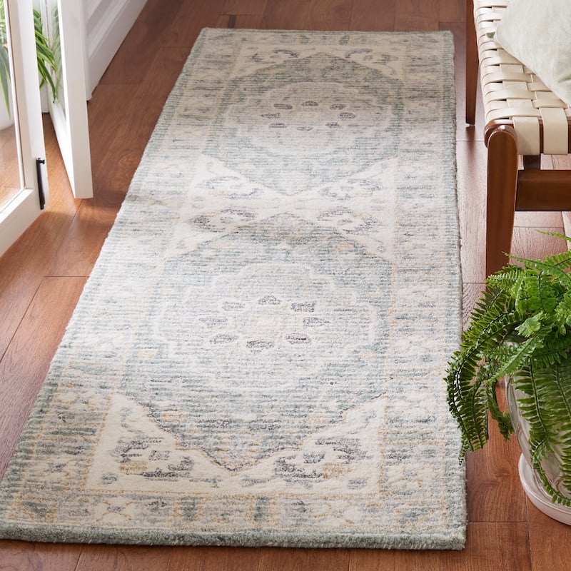 SAFAVIEH Handmade Metro Katli Oriental Wool Rug - 2'3" x 8' Runner - Light Grey/Ivory