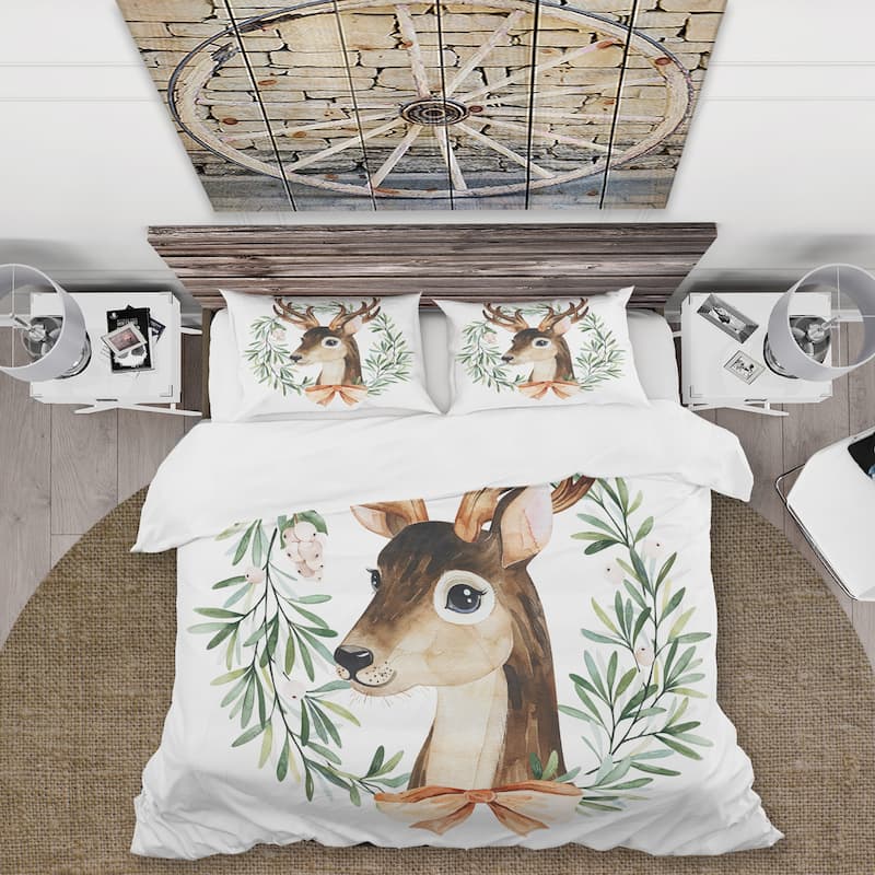 Designart 'Deer With Floral Wreath Isolated On White' Farmhouse Duvet Cover Set