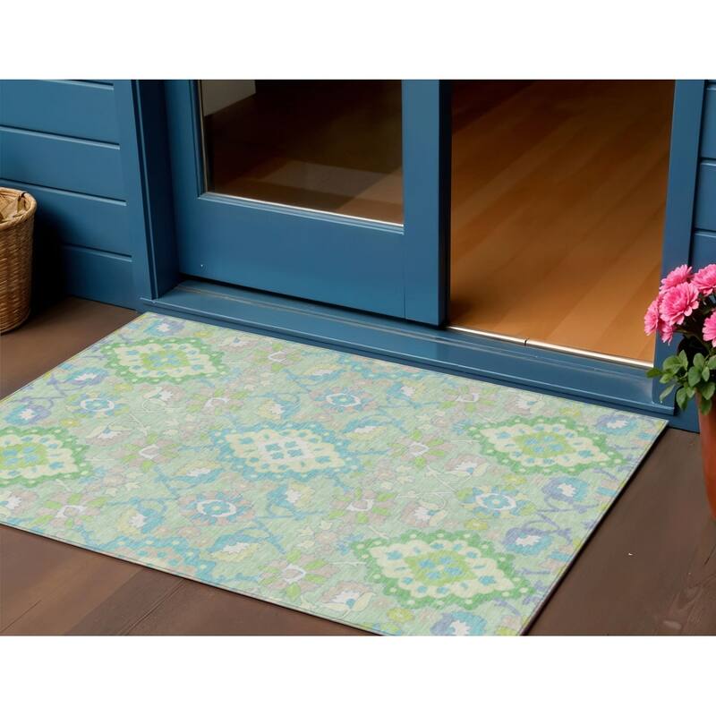 HomeRoots Oriental Traditional Rectangle Outdoor Rug - 3' x 5'