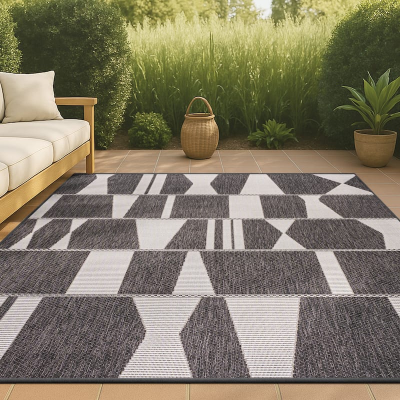 JONATHAN Y Odette Modern Geometric Abstract Two-Tone Indoor/Outdoor Area Rug