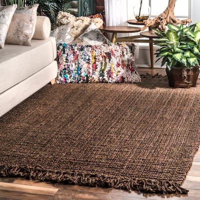 Nuloom Delilah Solid Chunky Jute Tassel Area Rug