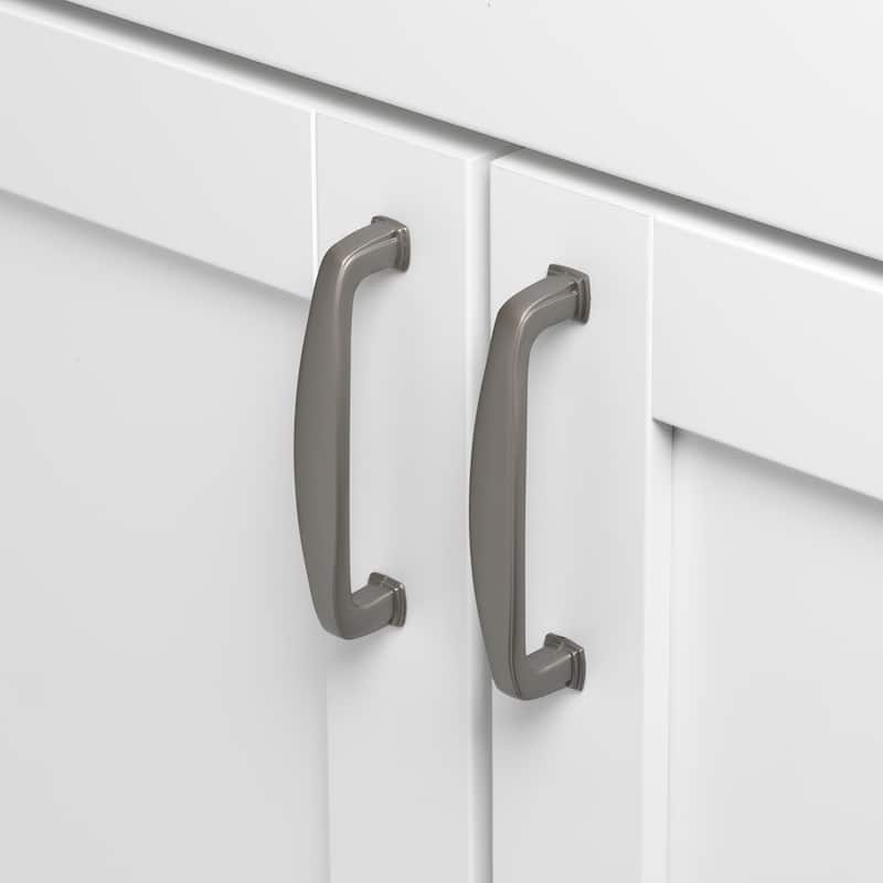 Gliderite 3-3/4 Inch Center to Center Classic Decorative Pull Cabinet Hardware Handle - 81092-GPH