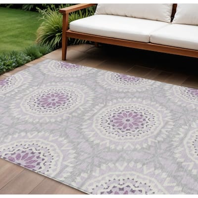 HomeRoots Floral Medallion Transitional Rectangle Outdoor Rug