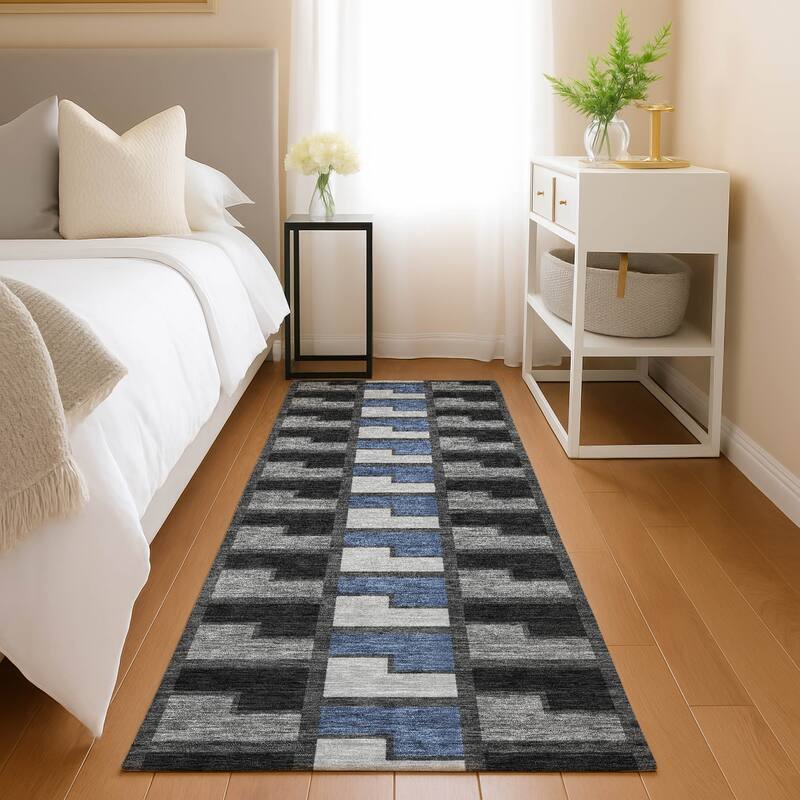 Machine Washable Indoor/ Outdoor Contemporary Kaylee Chantille Rug