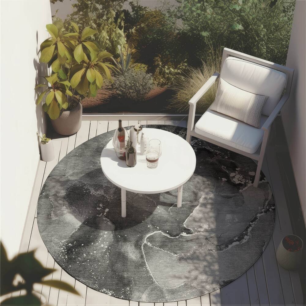Machine Washable Indoor/ Outdoor Abstract Chantille Rug