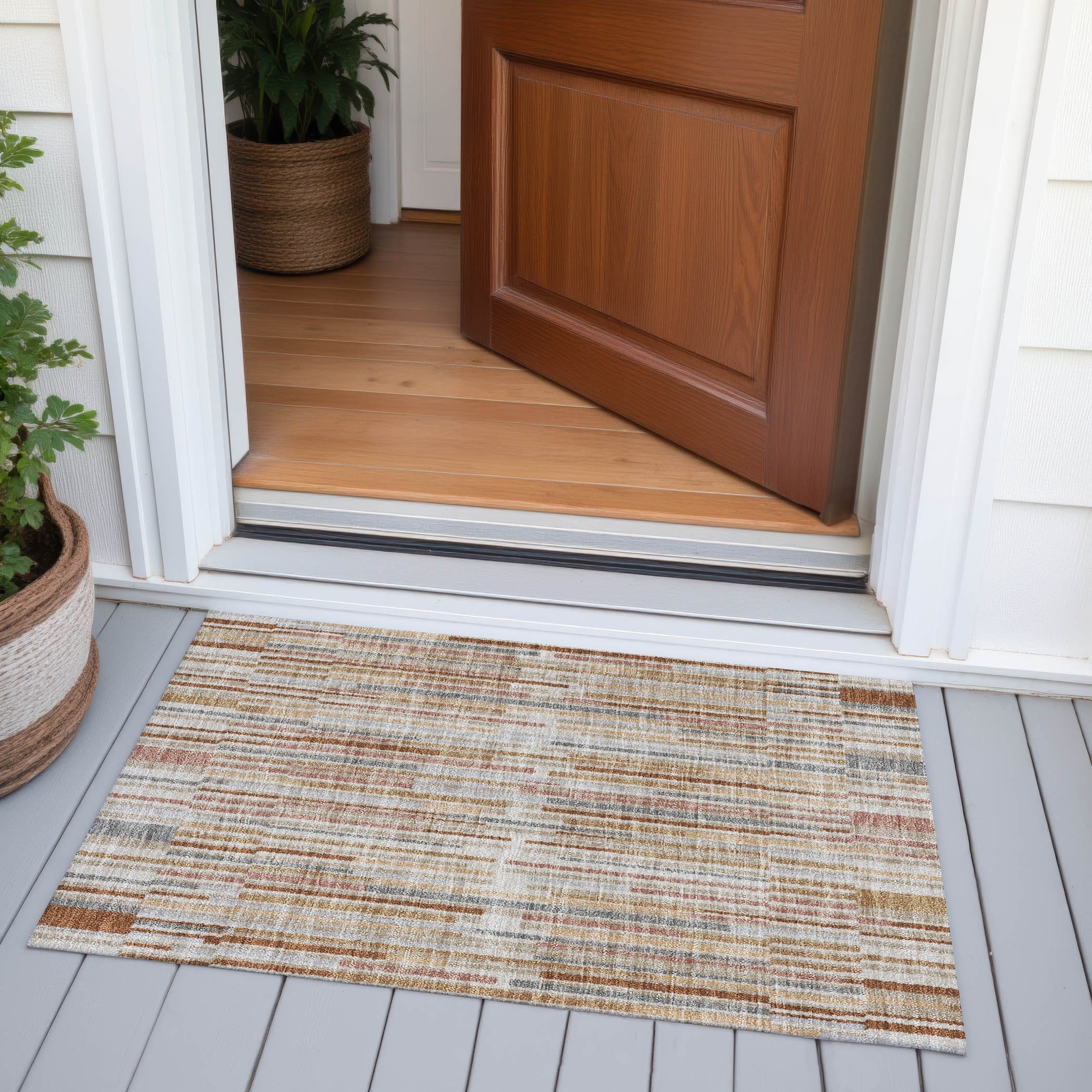 Machine Washable Indoor/Outdoor Casual Stripe Chantille Rug
