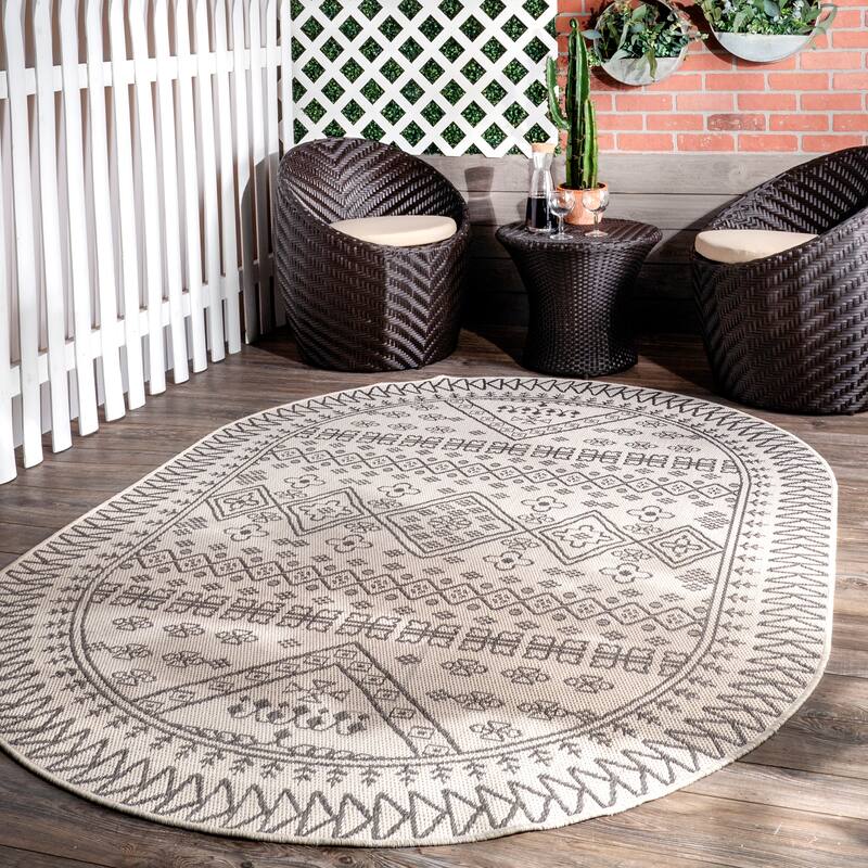 Nuloom Indoor/Outdoor Tribal Inspired Floral Diamonds Area Rug