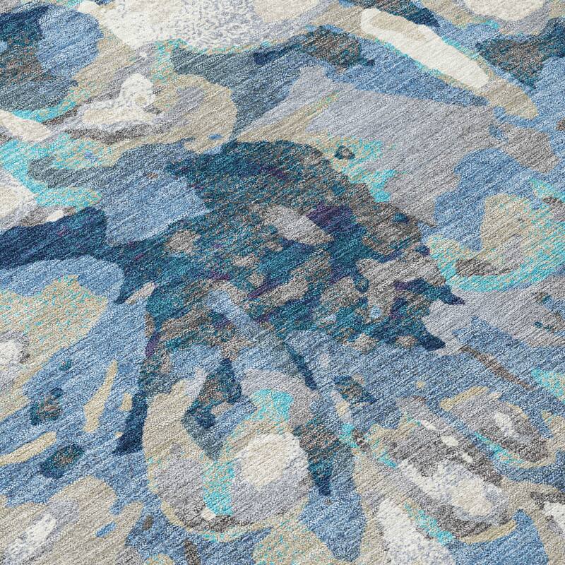 Machine Washable Indoor/ Outdoor Abstract Floral Chantille Rug
